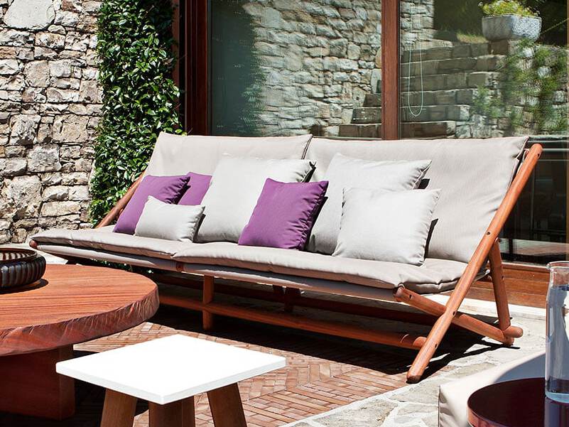 Садовый диван из красного дерева и ткани Exteta окрестности ARCH-00106001