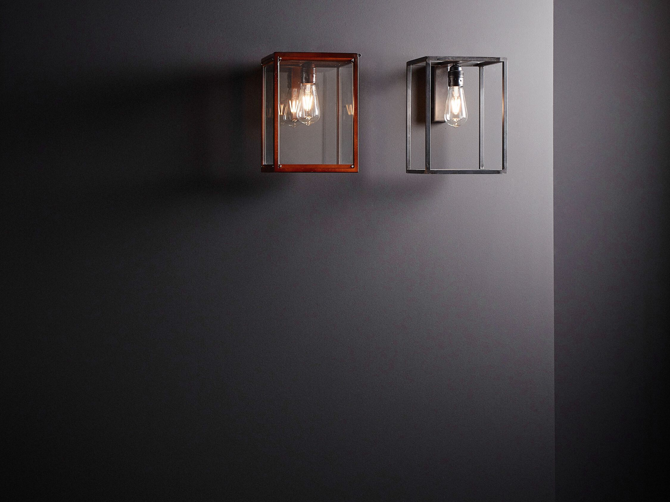 Железный настенный светильник Renzo Serafini Niuda ARCH-00019819 - Вид №1