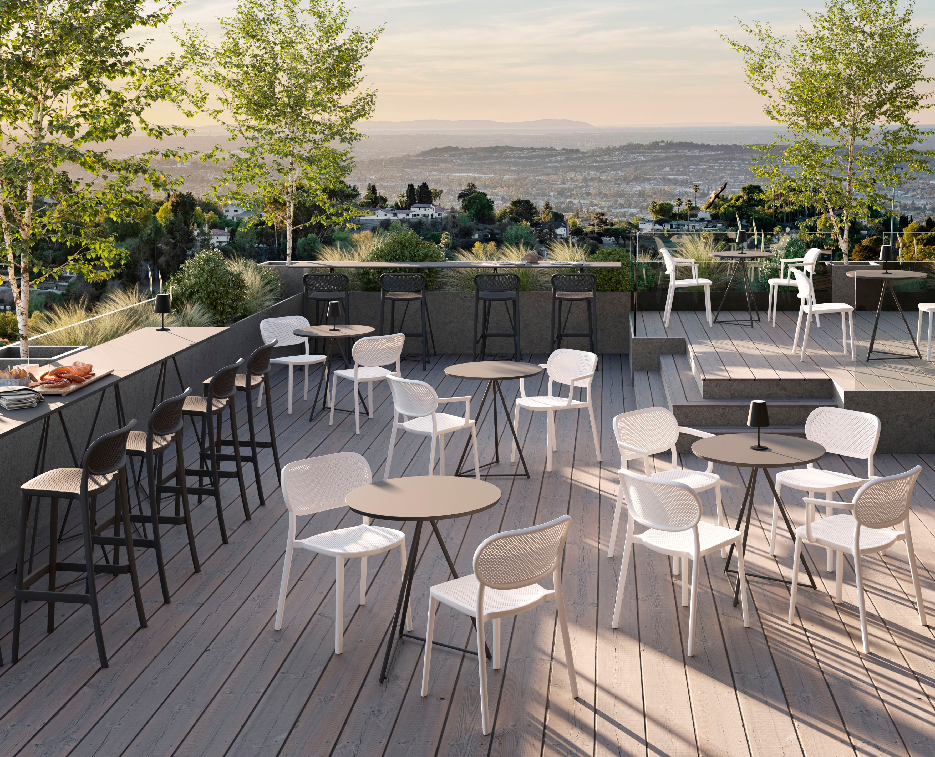 Стул из инженерного пластика с подставкой для ног GABER Nuta ARCH-00005997