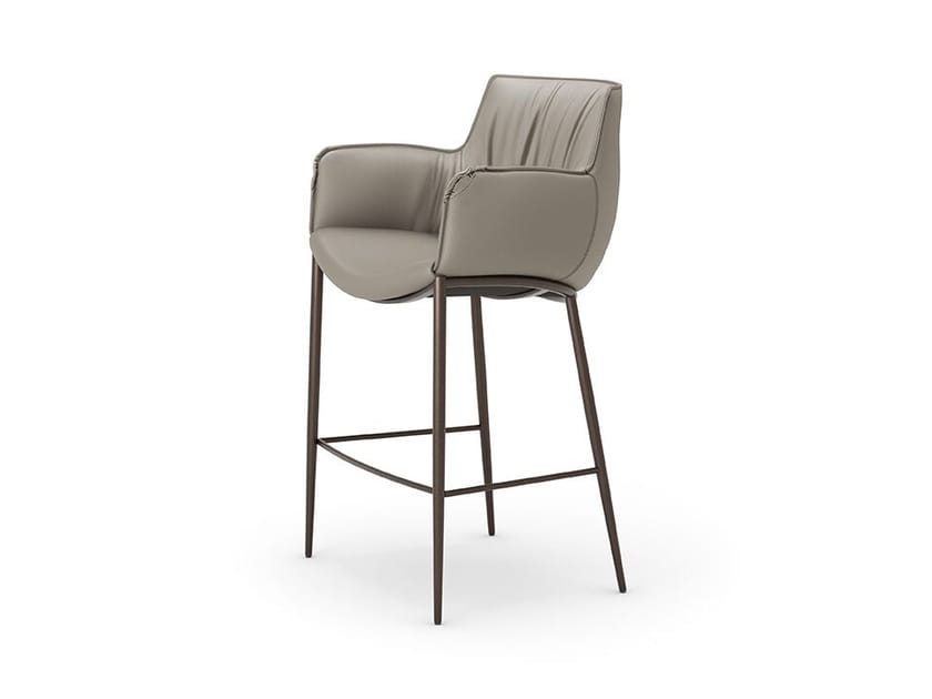 Кожаный мягкий стул с подлокотниками Cattelan italia Ронда ARCH-00100486