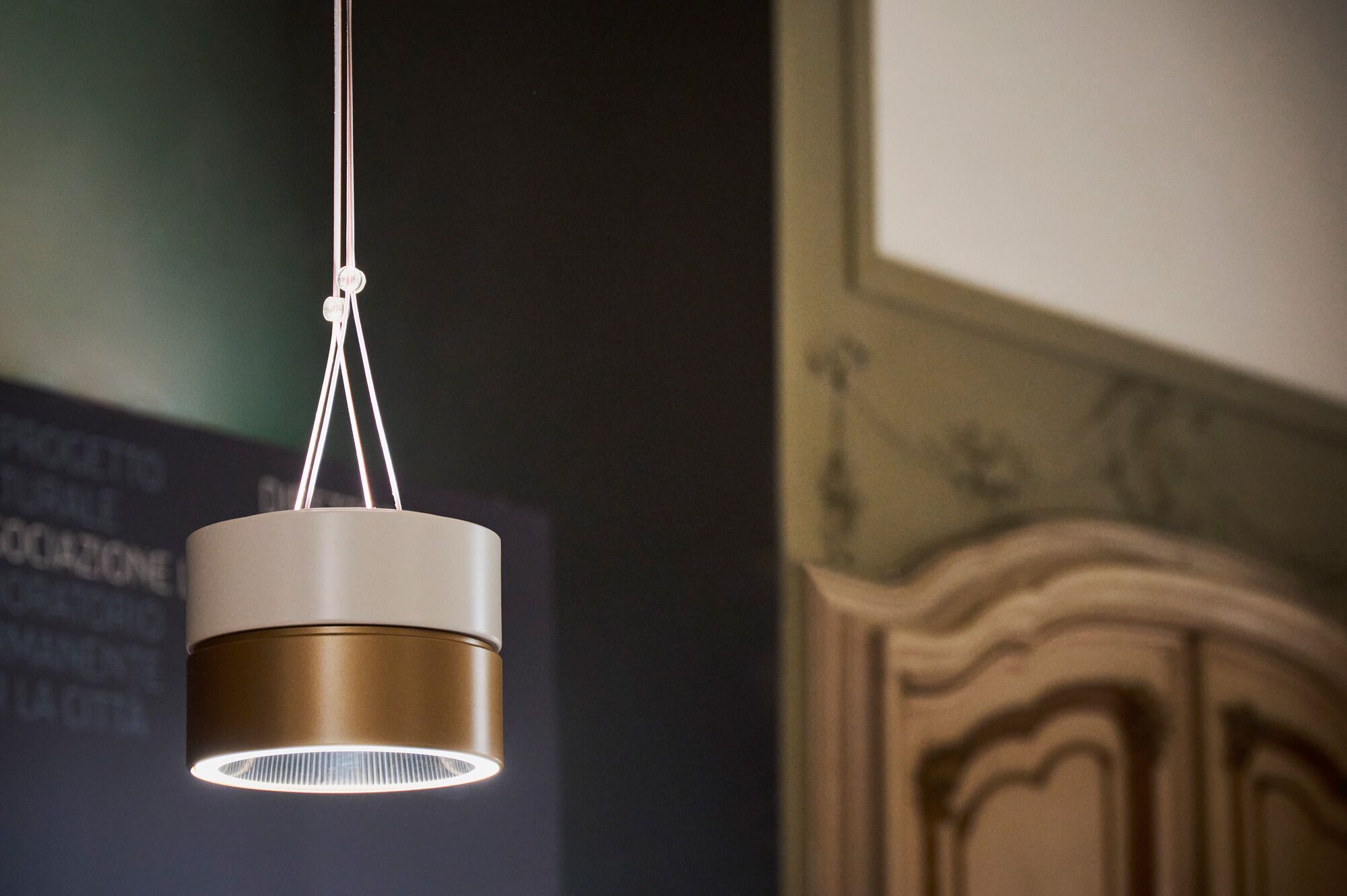 Алюминиевый светодиодный подвесной светильник iGuzzini BeTwo ARCH-00059276