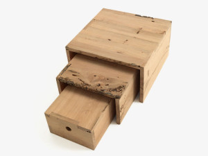 Журнальный столик из дерева briccola