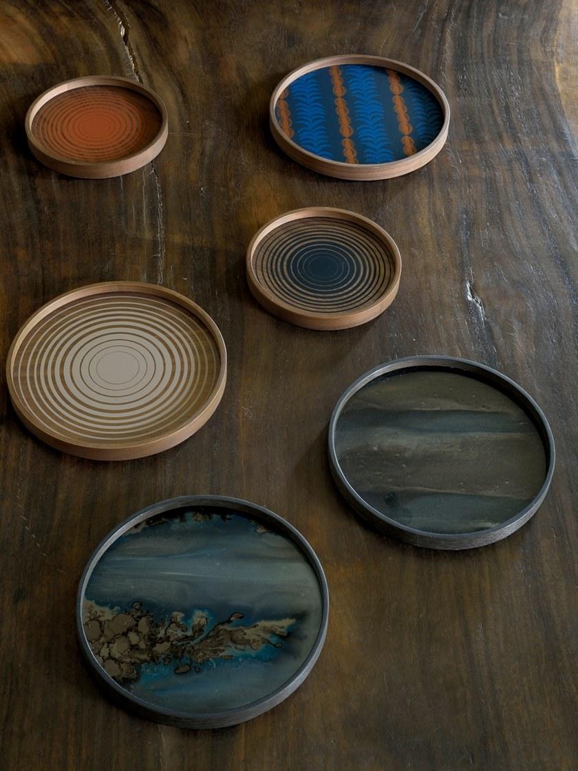 Ethnicraft Круглый поднос из дерева и стекла Linear flow 20925 - Вид №2