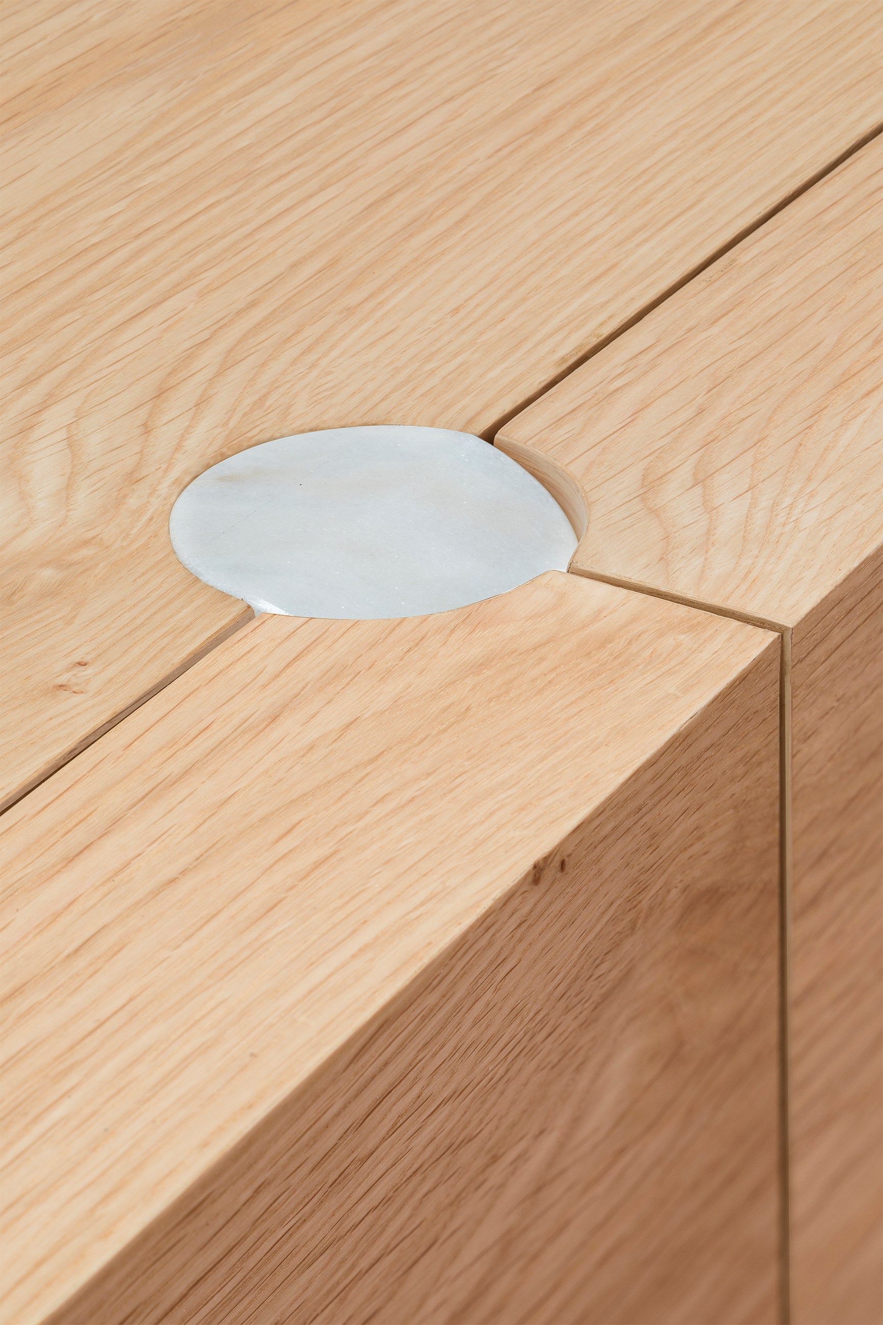 Деревянный шкаф с распашными дверями WUDA Pedra ARCH-00001184 - Вид №3