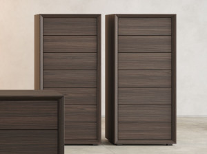 Деревянный комод