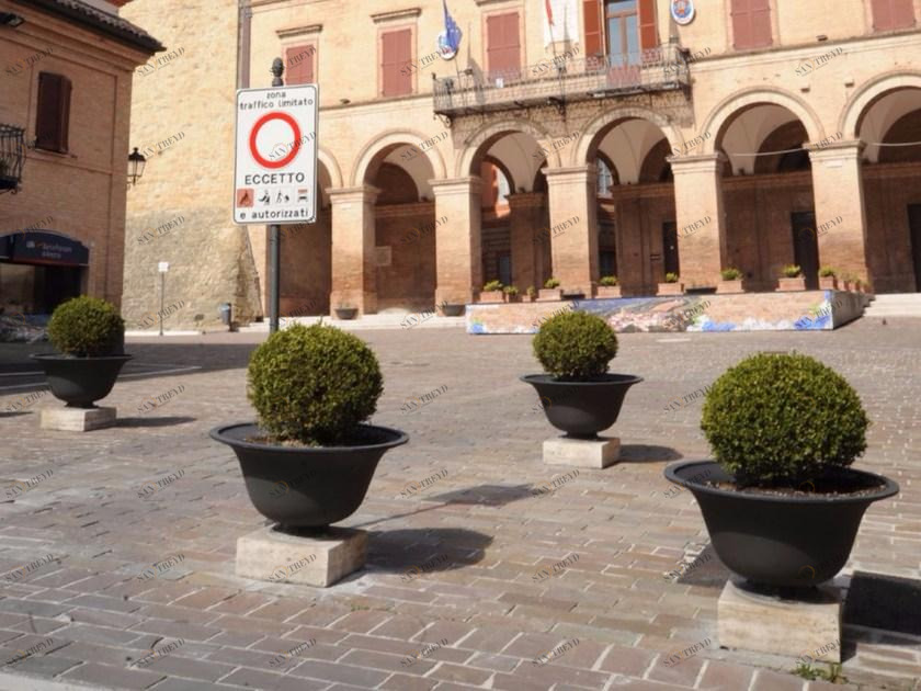 Neri Кашпо для общественных мест из чугуна Salix sun-id-1491945