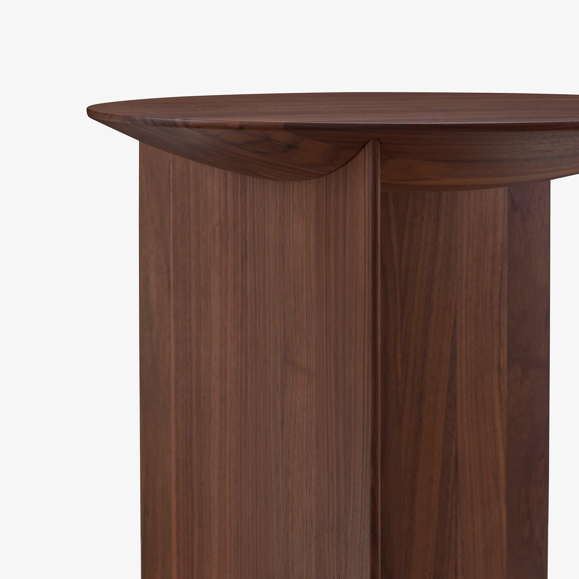 Круглый журнальный столик из грецкого ореха Ligne Roset APUSO & RONDONE ARCH-00089026 - Вид №4