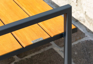 Скамья без спинки