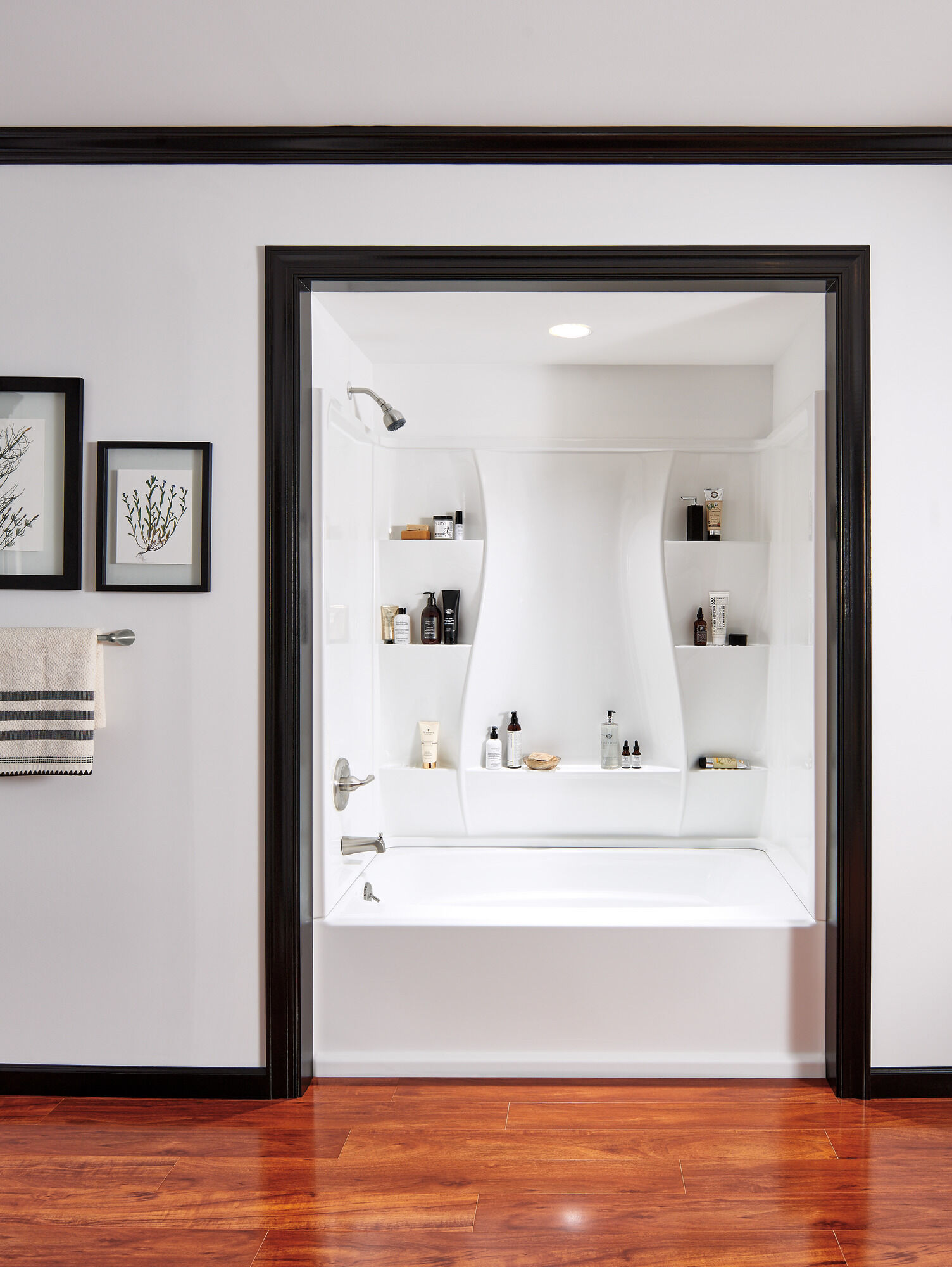 B114900C-SS Ванна с одной ручкой и душ Delta Faucet DELTA Нержавеющая сталь - Вид №1