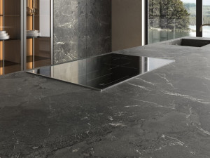 Кухонный топ из керамогранита с эффектом камня