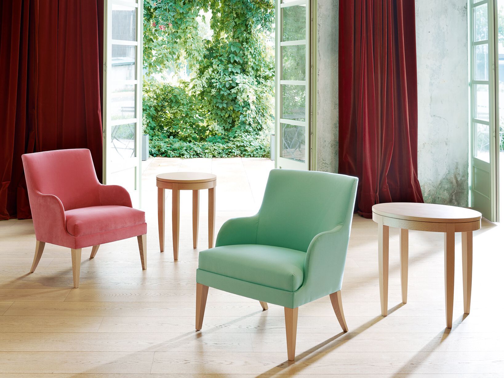 Деревянный овальный журнальный столик для контракта Very Wood ARCH-00024848 - Вид №2