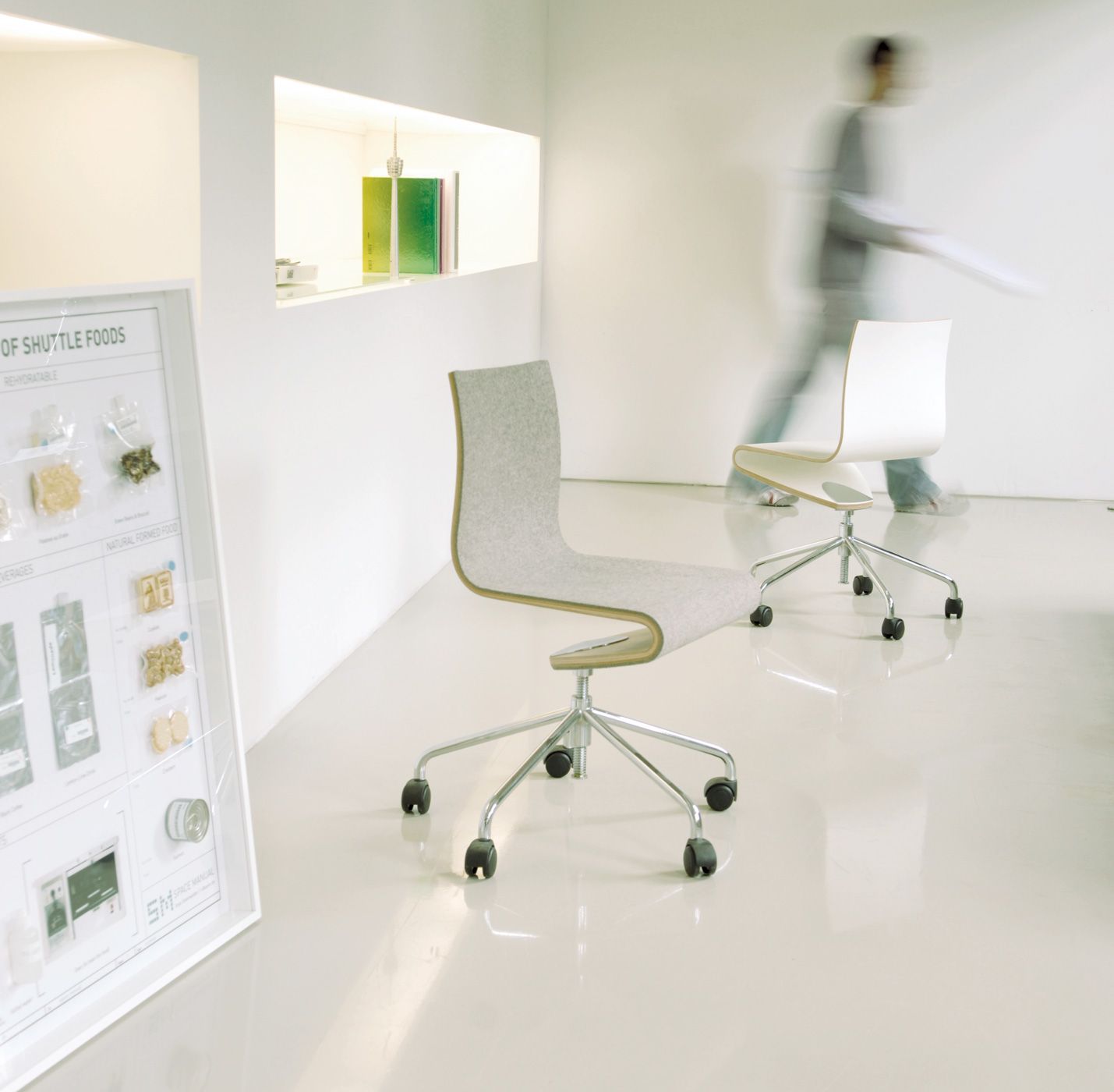 Регулируемое по высоте офисное кресло с колесами Richard Lampert SEESAW ARCH-00016371 - Вид №5