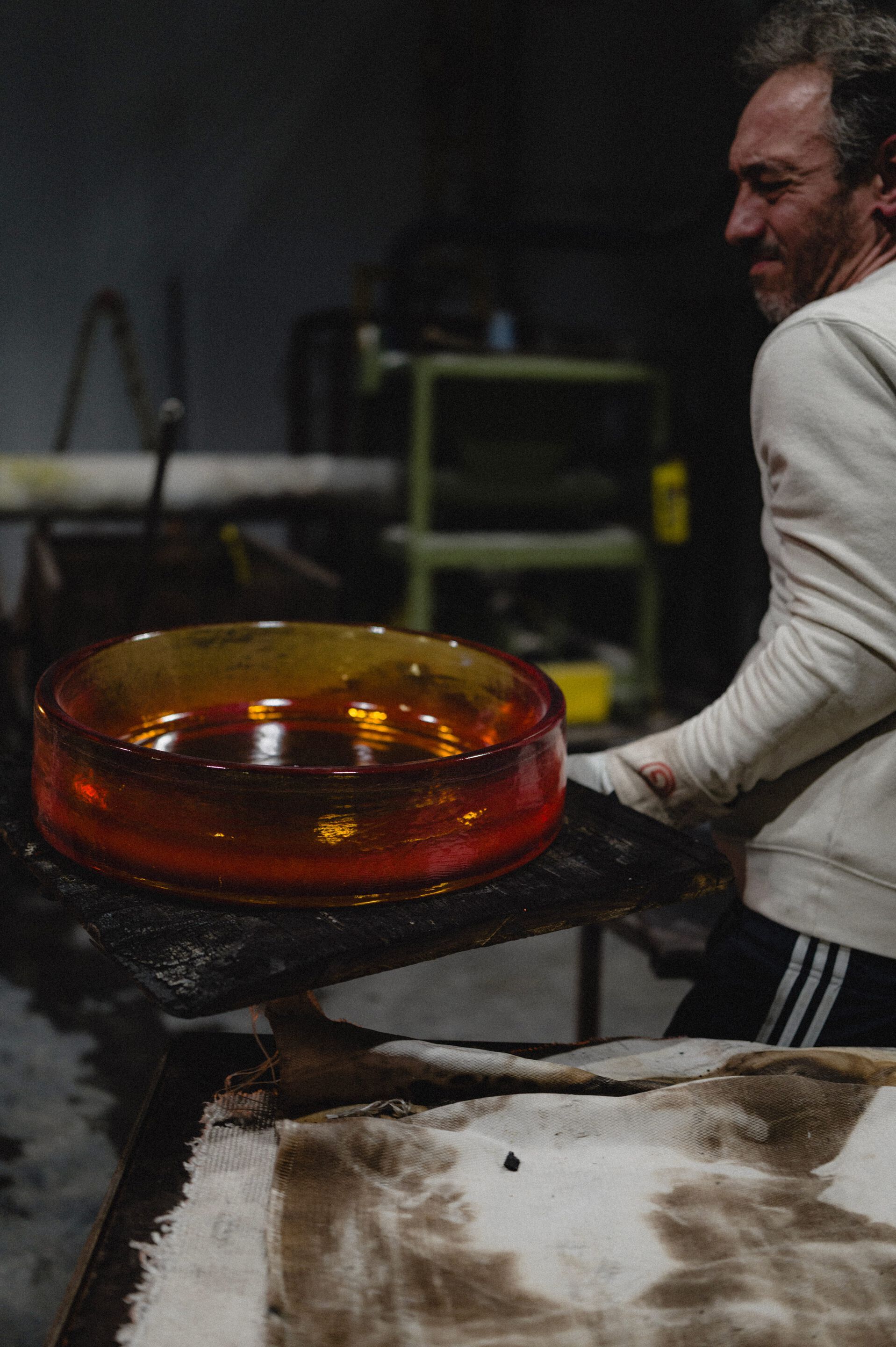 Круглый умывальник из литого стекла Agape MASSICCI ARCH-00067257 - Вид №8