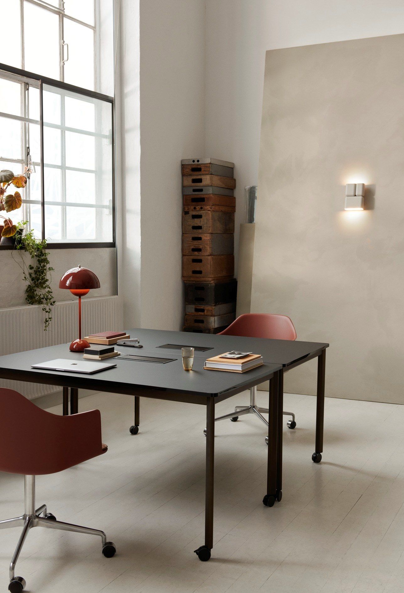 Офисное кресло с регулируемой высотой из полипропилена с 5 спицами &Tradition RELY HW54 ARCH-00002460 - Вид №1