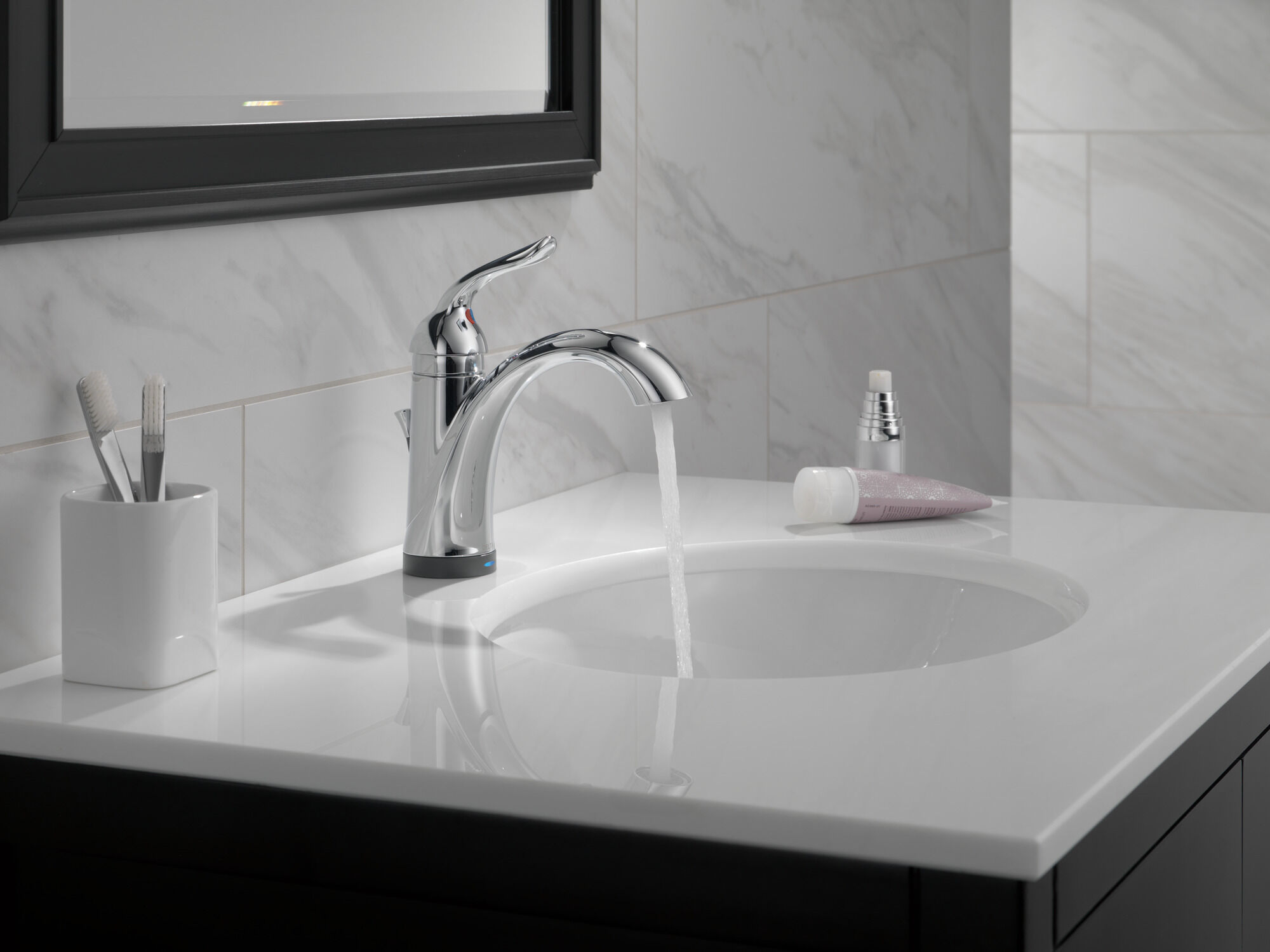538T-DST Смеситель для ванной с одной ручкой с технологией Touch2O.xt® Delta Faucet Lahara Хром  - Вид №8