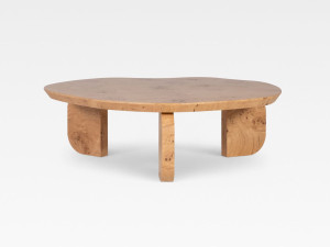 Круглый журнальный столик из шиповника