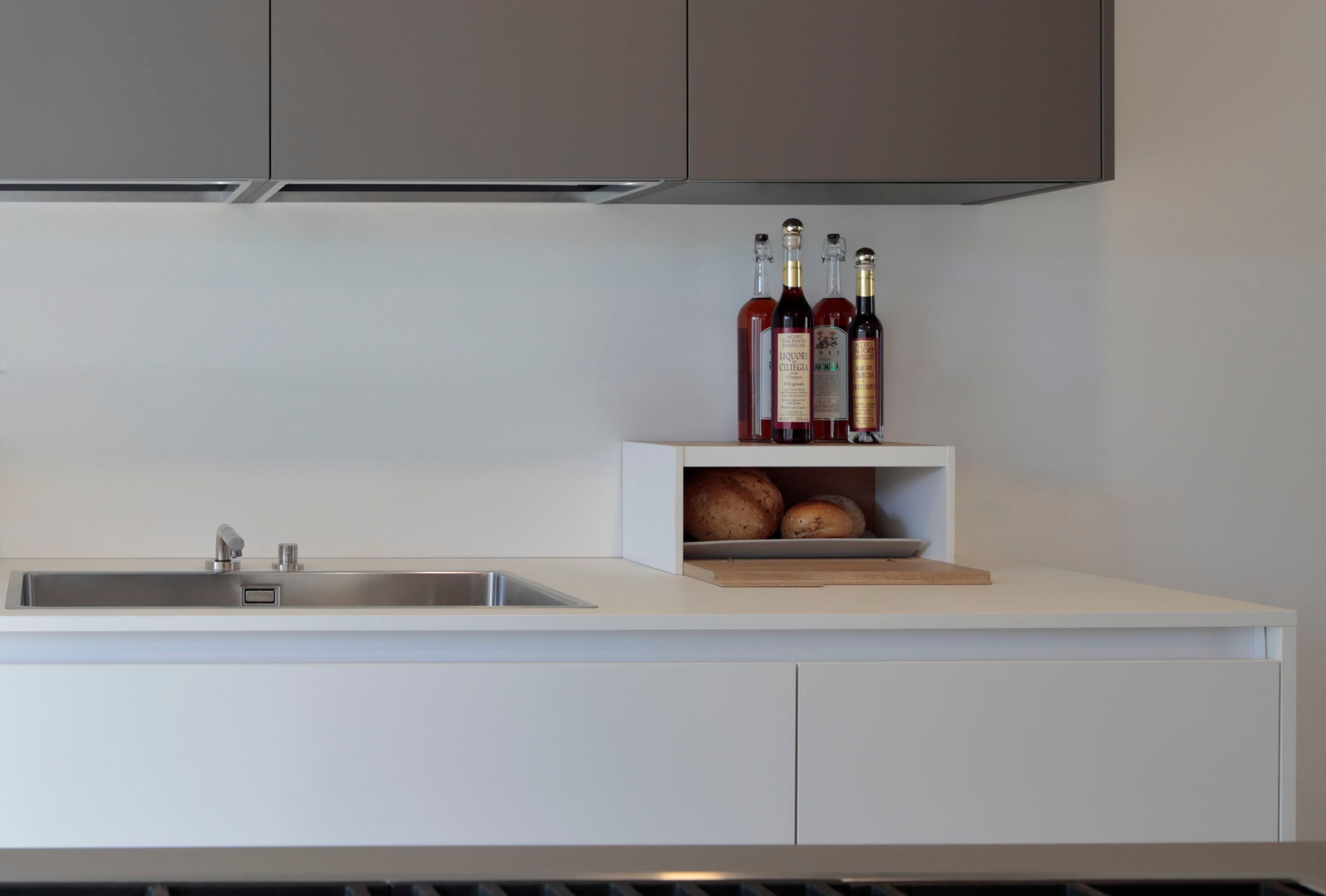 Контейнер для пищевых продуктов в HPL Deodara Linear ARCH-00151861 - Вид №2