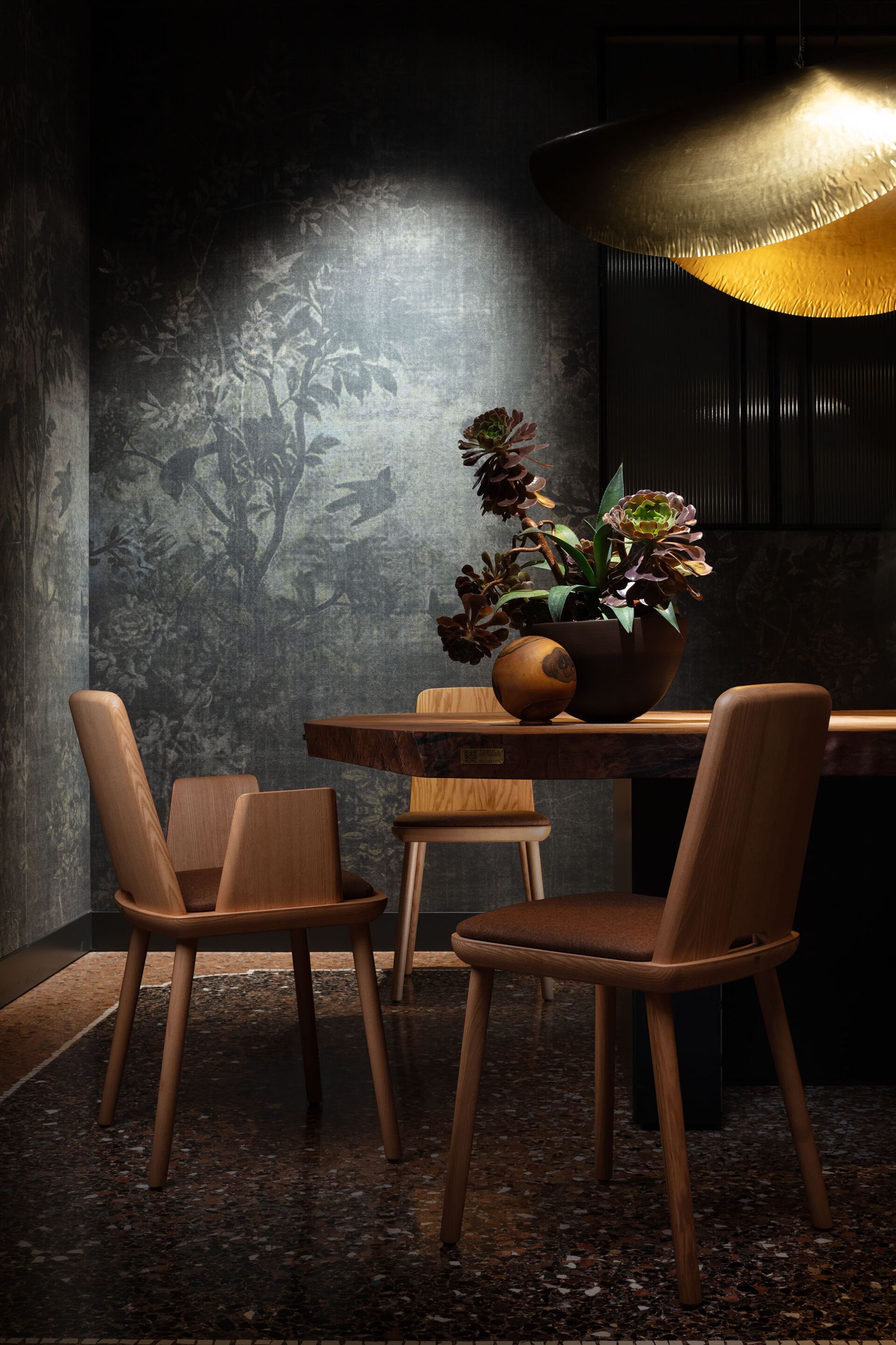 Стул из ясеня с подлокотниками и встроенной подушкой SIPA планшет ARCH-00074204 - Вид №1