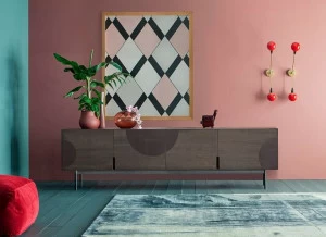 Devina Nais Буфет из массива дерева с распашными дверцами