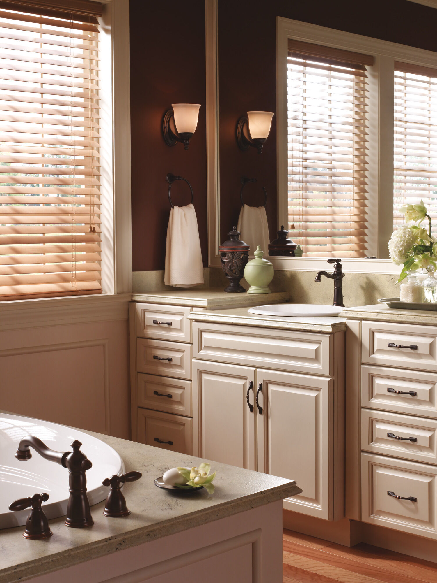 555LF-RB Смеситель для ванной с одной ручкой Delta Faucet Victorian Венецианская бронза - Вид №3