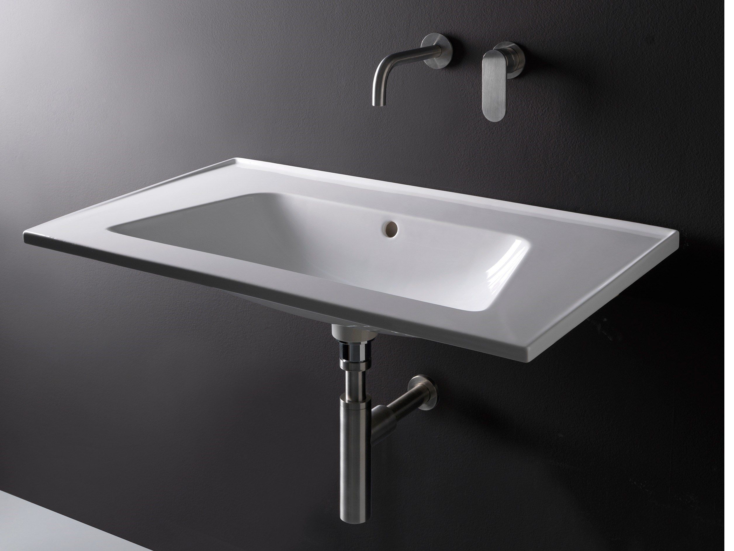 Керамическая подвесная раковина Ceramica Flaminia Bloom ARCH-00066489