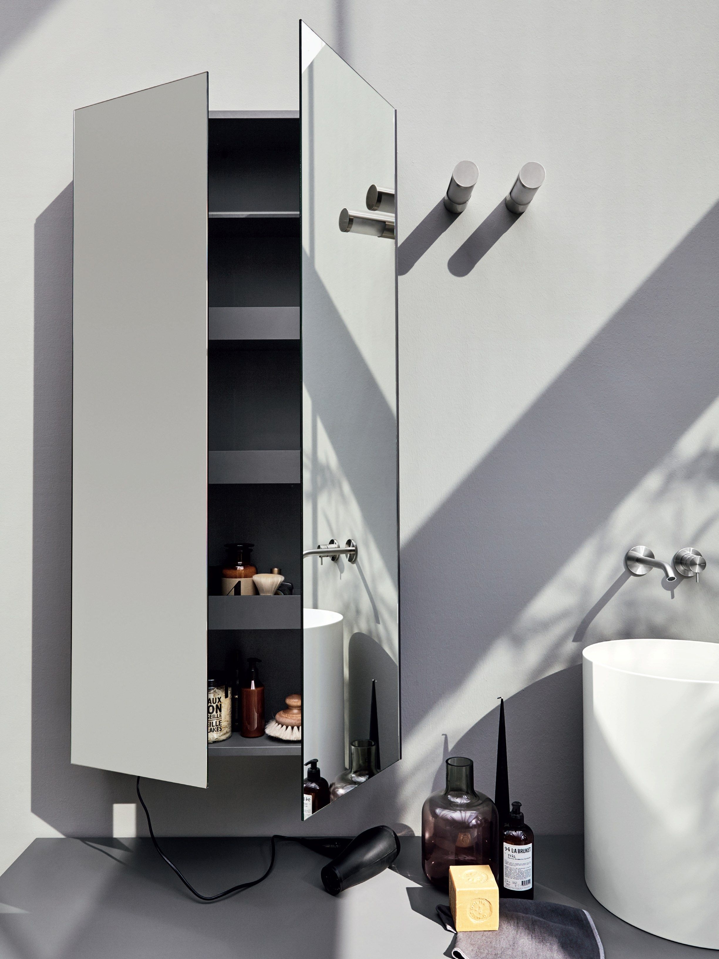 Настенное зеркало с контейнером для ванной комнаты Rexa R1 ARCH-00144702 - Вид №3