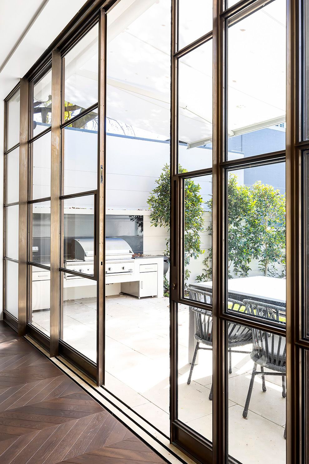 Архитектурная бронзовая раздвижная дверь-окно Ottostumm | Mogs Bronzofinox ARCH-00097065 - Вид №1