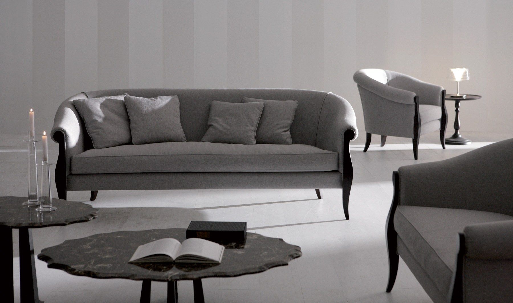 Тканевое кресло с подлокотниками OPERA CONTEMPORARY Siebel ARCH-00001216