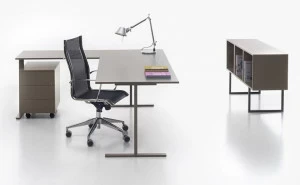 Manerba Угловой стол из дерева T-leg