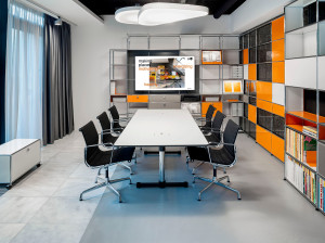 Ламинированный стол для встреч