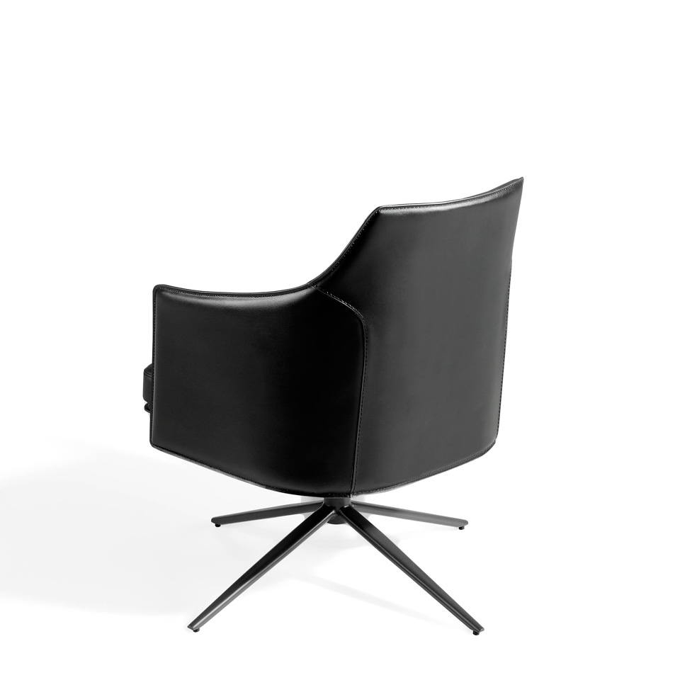 067158 Поворотное кресло кожзам SF779 черное Angel Cerda 