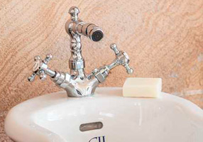 Gentry Home Центр смесителя для раковины до центра два отверстия под смеситель мм Antique Nickel GH102974 - Вид №1