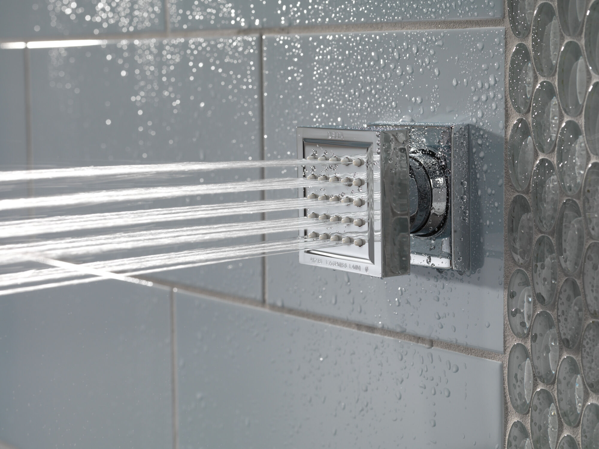 50150-CZ Спрей для тела для поверхностного монтажа Delta Faucet Delta Шампанское бронза - Вид №5