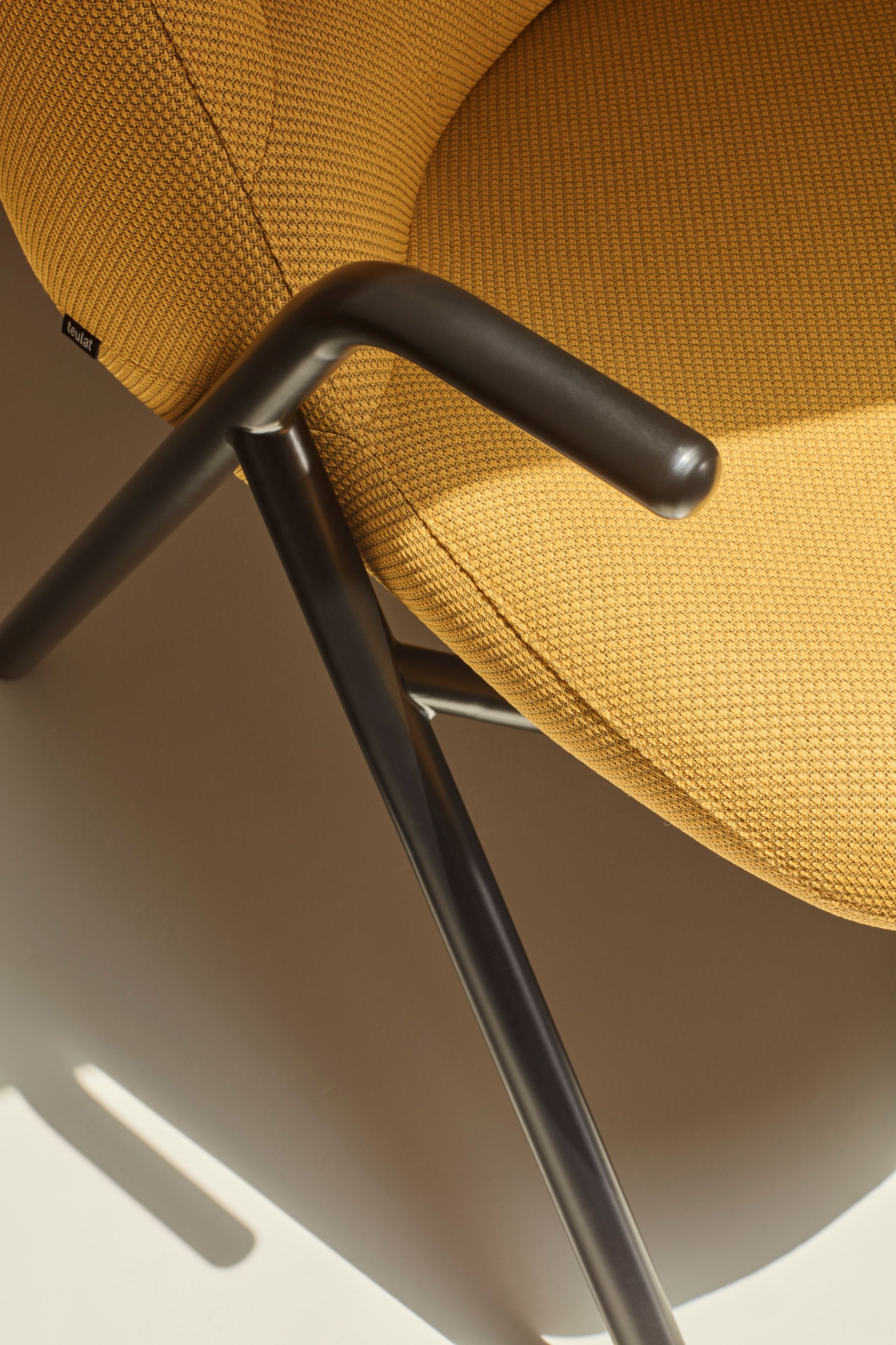 Полиэфирное кресло TEULAT Dins ARCH-00057392 - Вид №27