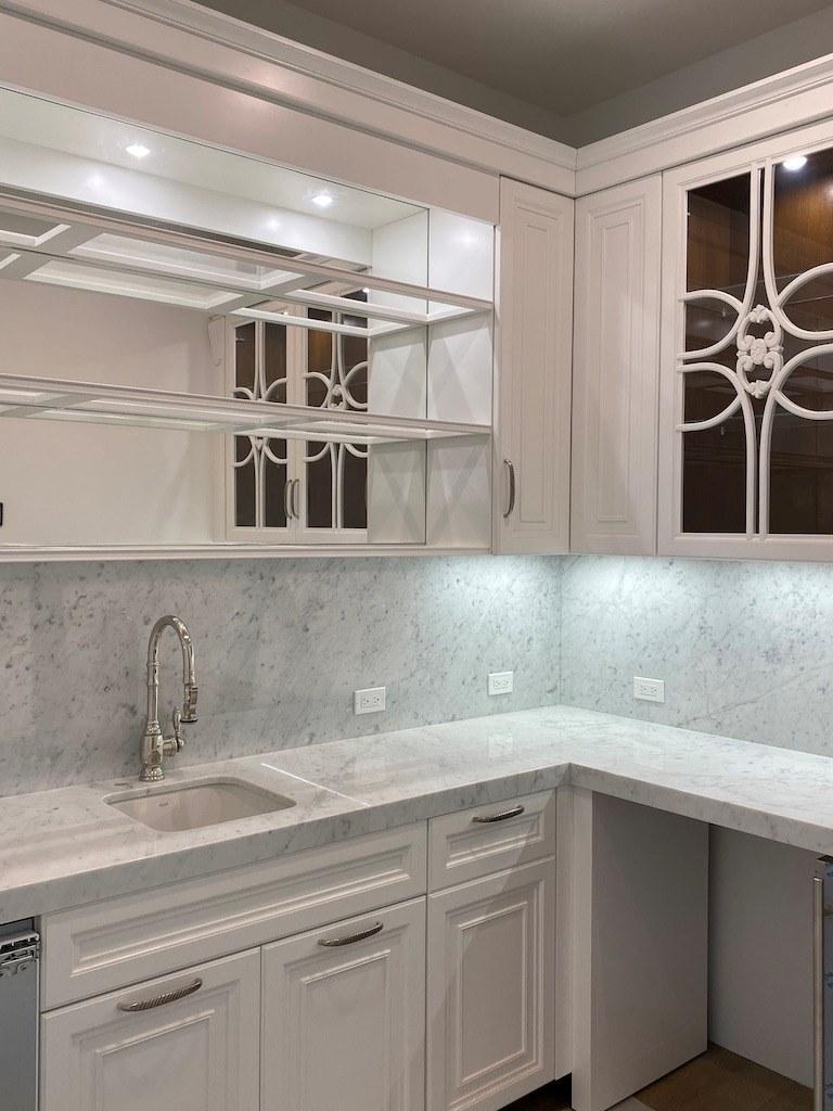 Martini Interiors Кухня на заказ из массива дерева с островком с ручками Bakersfiel sun-id-1405032 - Вид №5