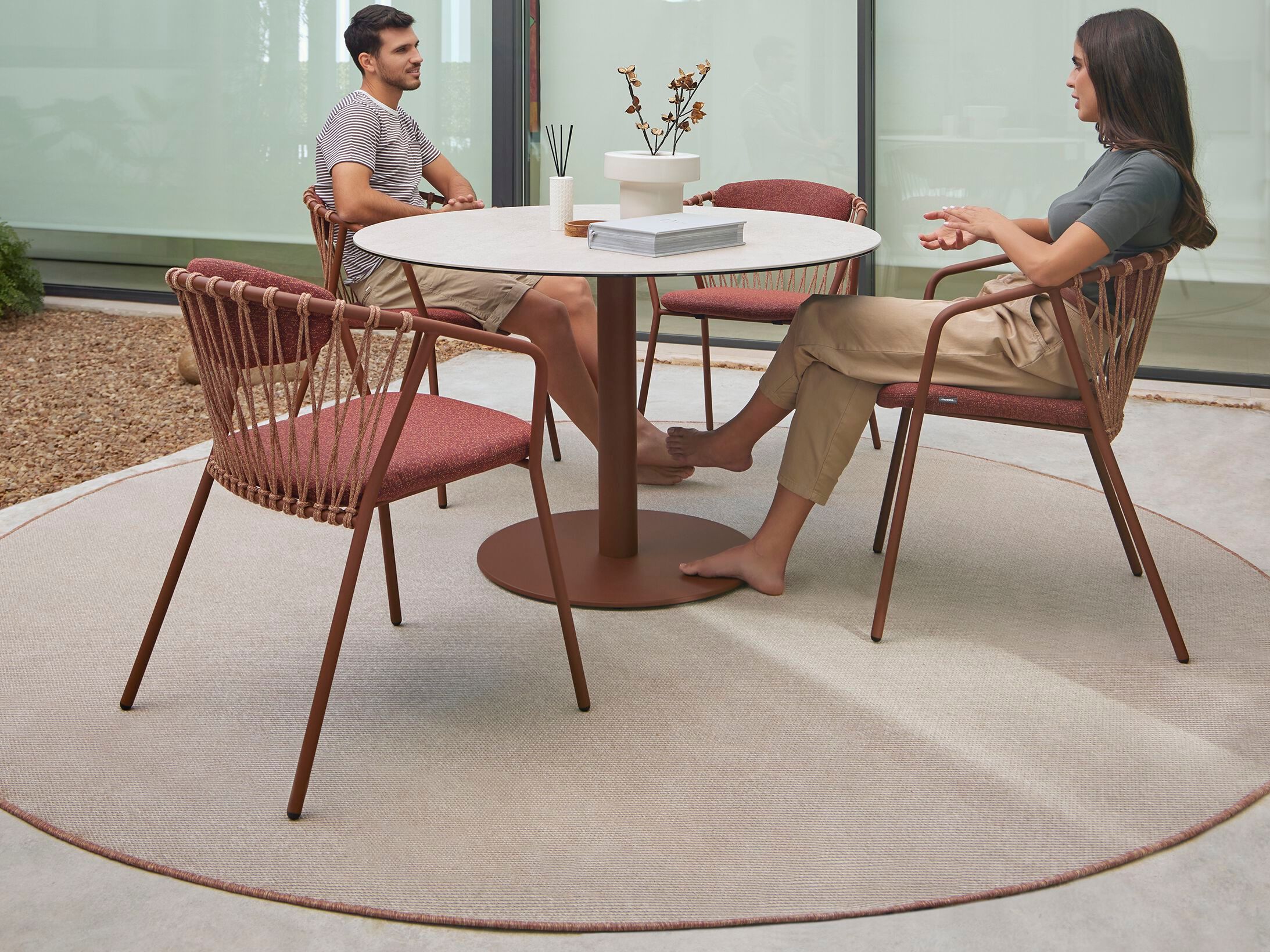 Открытый круглый полипропиленовый ковер MUSOLA MILPA ARCH-00027496