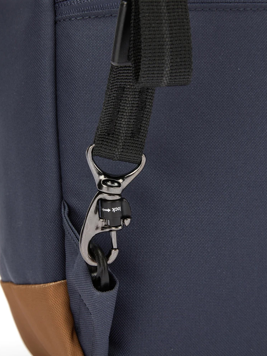 35115651 Рюкзак антивор Anti-Theft Backpack 25L PacSafe Pacsafe Go  - Вид №6