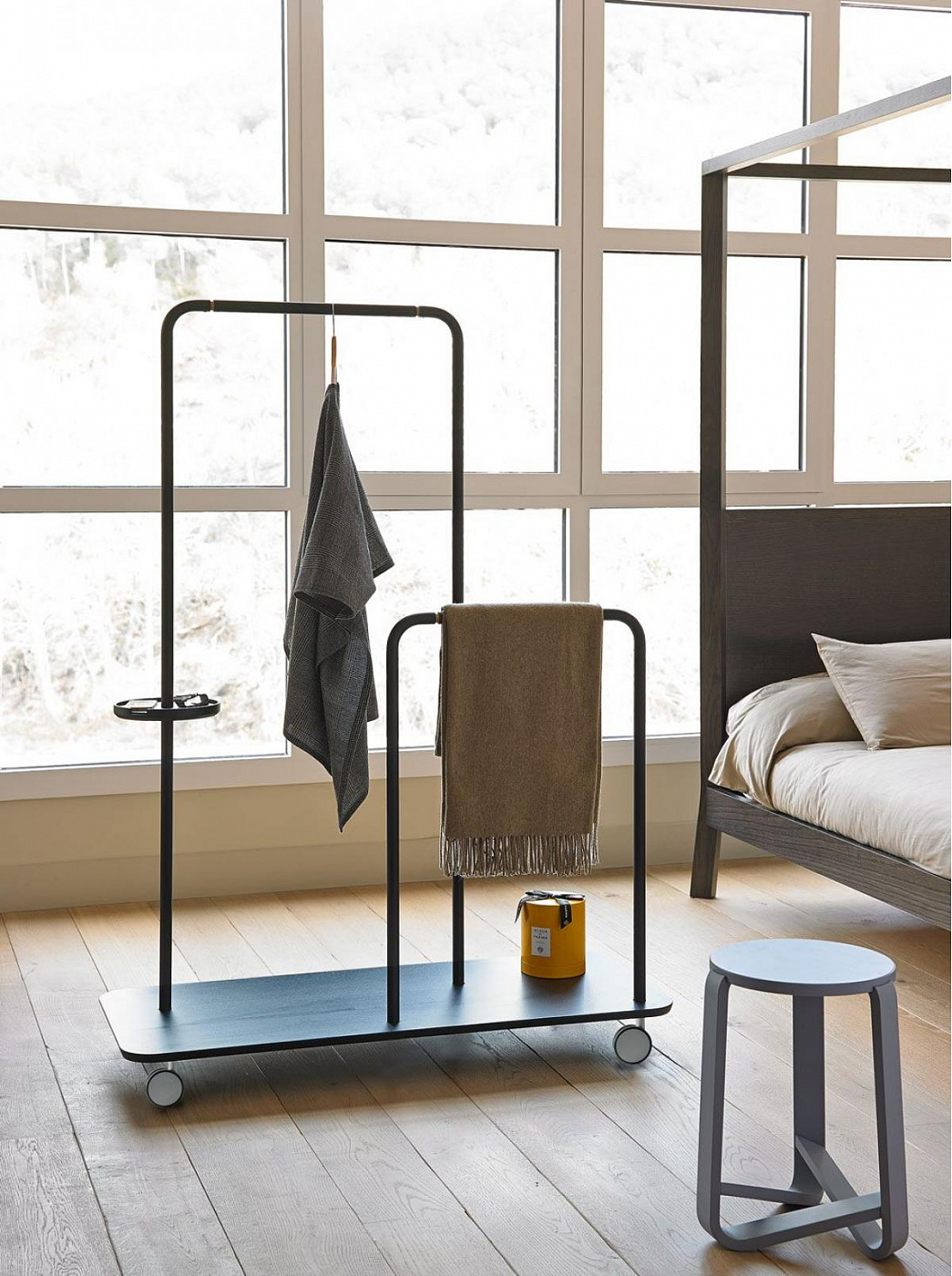 000785 Вешалка для костюмов Punt Mobles Platel Santreyd  - Вид №1