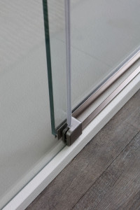 Нишевая душевая кабина с раздвижной дверью