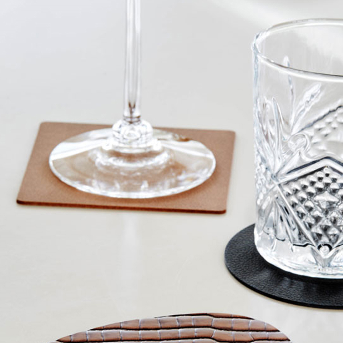 981188 NUPO brown подстаканник квадратный 10x10 см, толщина 1,6 мм;LIND DNA  - Вид №1