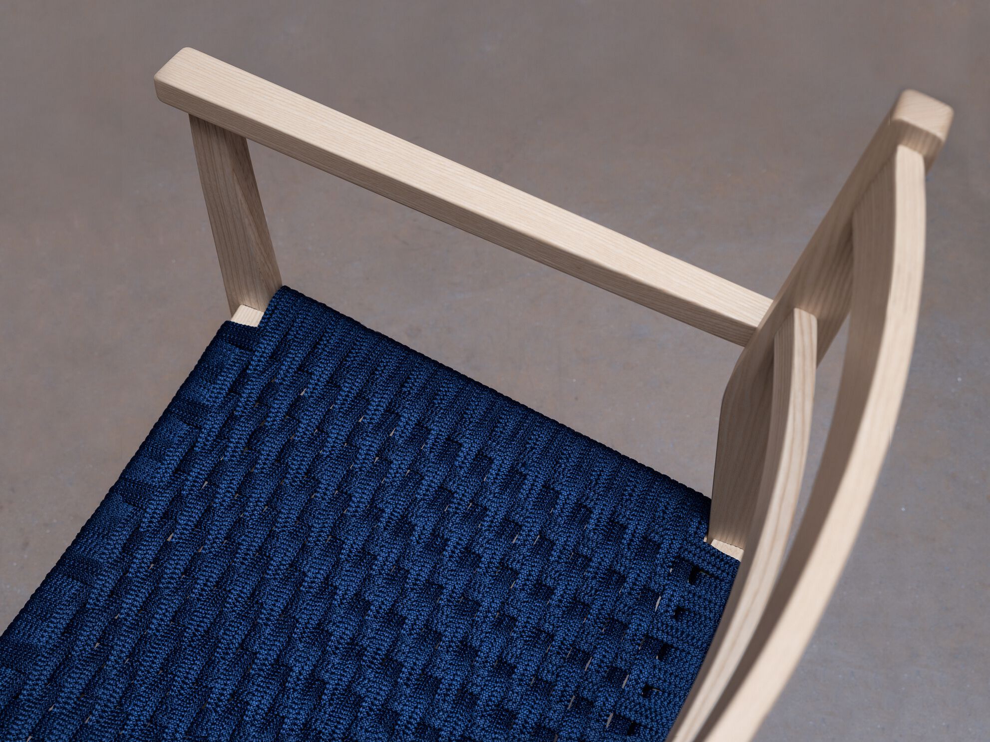 Деревянный стул с подлокотниками Very Wood Lisboa Barrio ARCH-00063743 - Вид №2