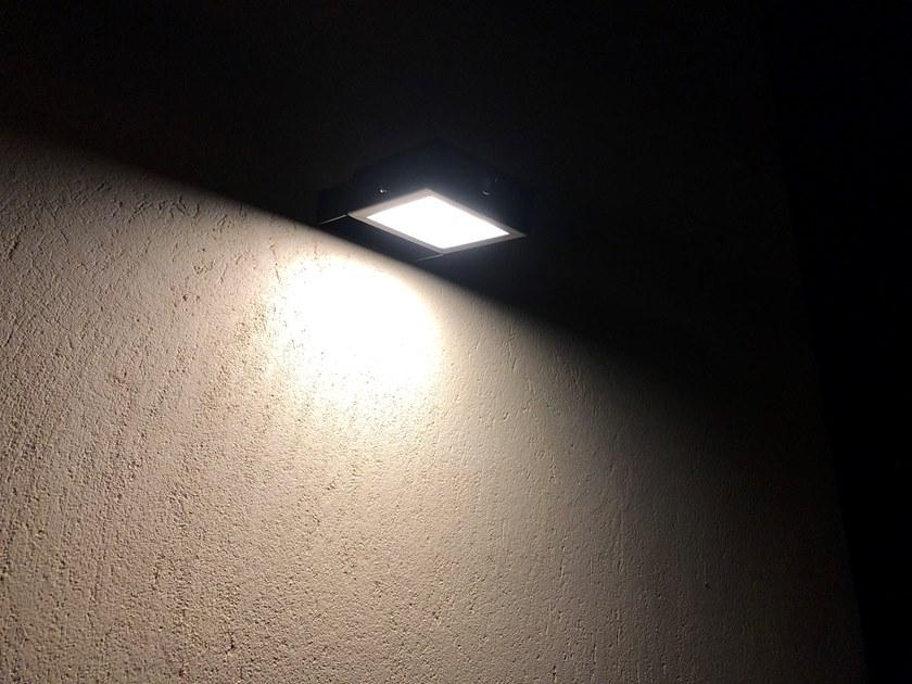 LYX Luminaires Светодиодный уличный настенный светильник на солнечных батареях из стали с эпоксидной краской  Aps 010  - Вид №1
