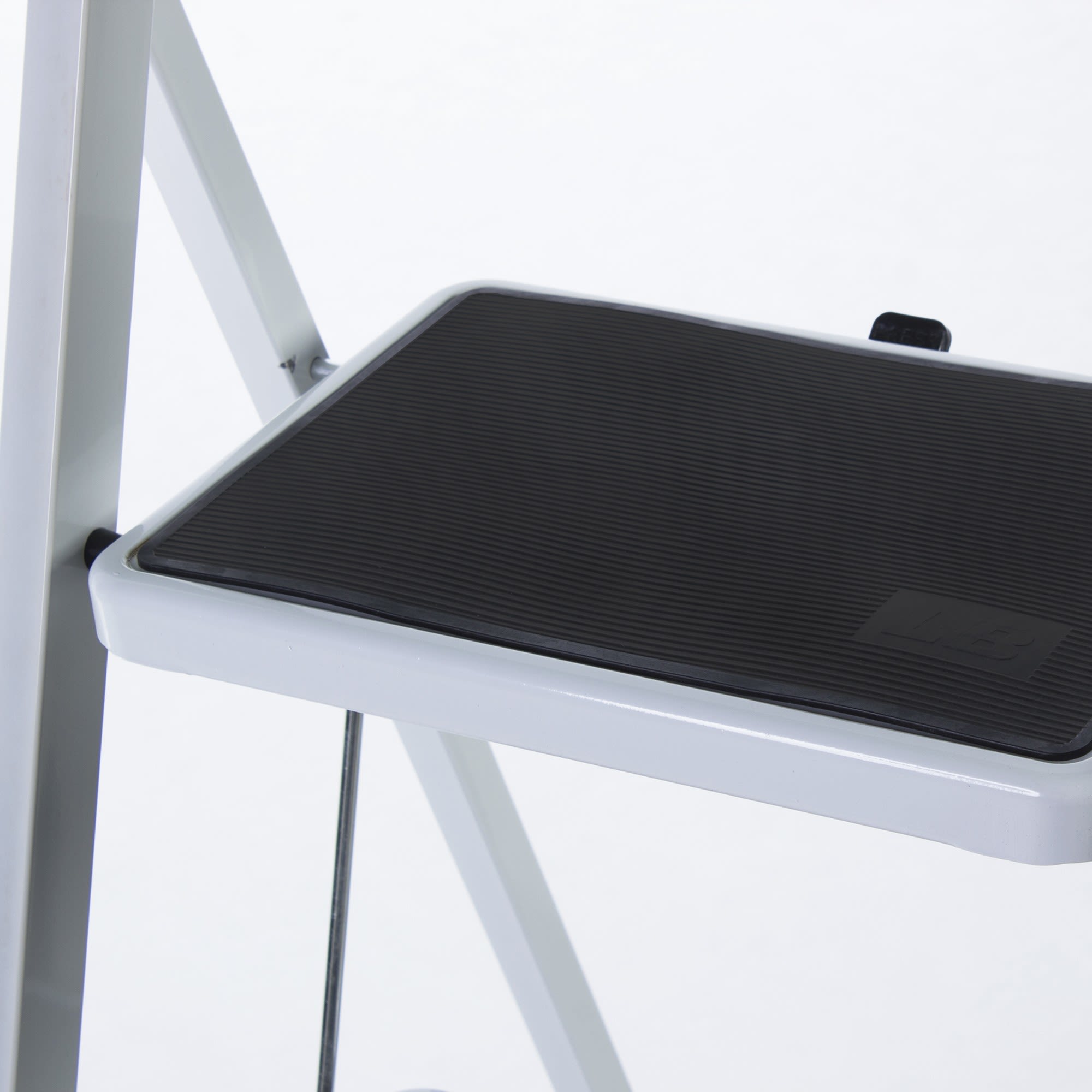 18877935 Стремянка стальная с резиновым ковриком 4 ступени Santreyd  - Вид №2