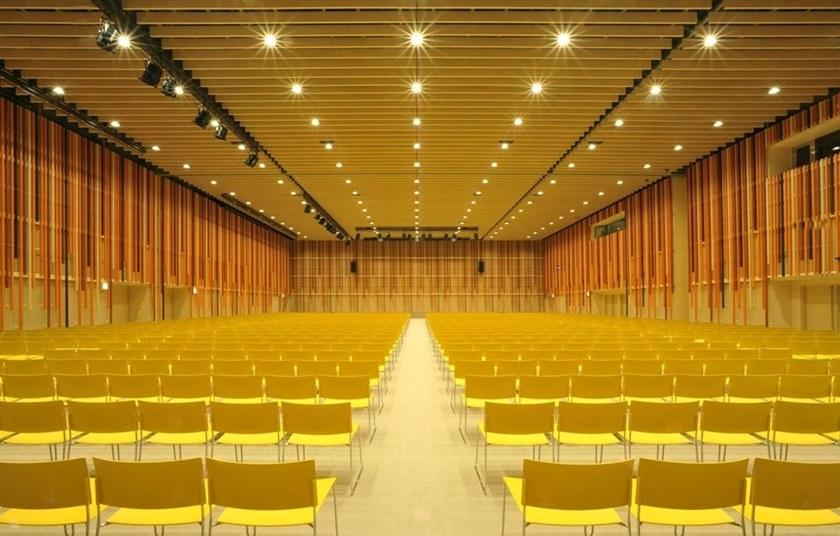 Andreu World Штабелируемый стул из технополимера с открытой спинкой Sit Si1200 - Вид №16