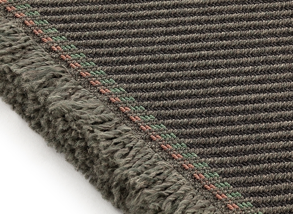 070716 Подушка-ролл GL Diagonal aloe-grey большая GAN Garden Layers - Вид №1