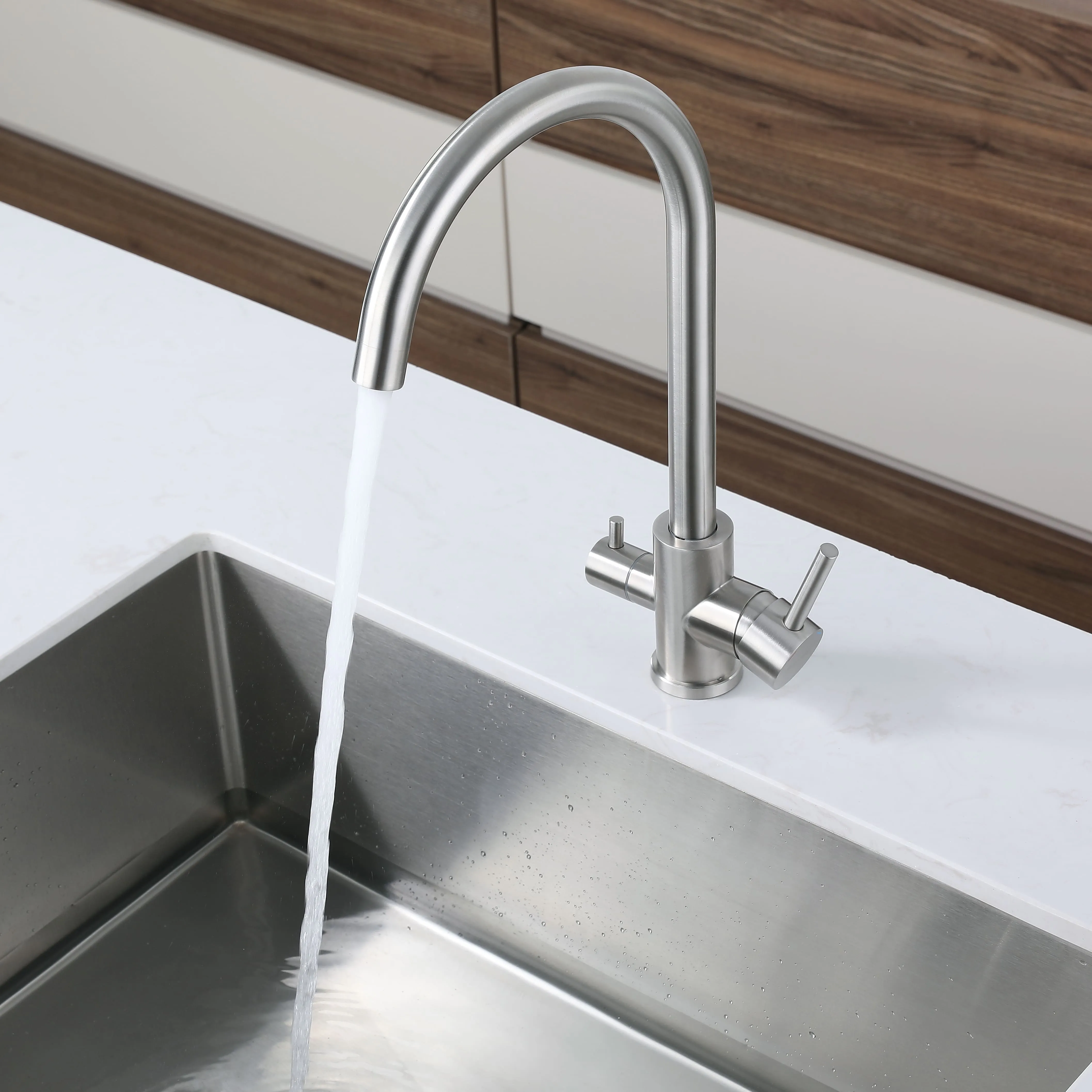 Кухонный смеситель Z-5420 темно-серый GranFest QUARZ - Вид №2