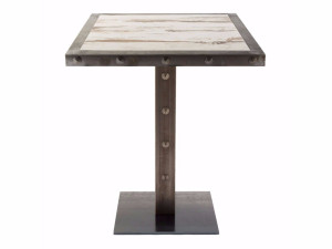 Квадратный стол для контракта