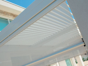 Навес с боковыми направляющими