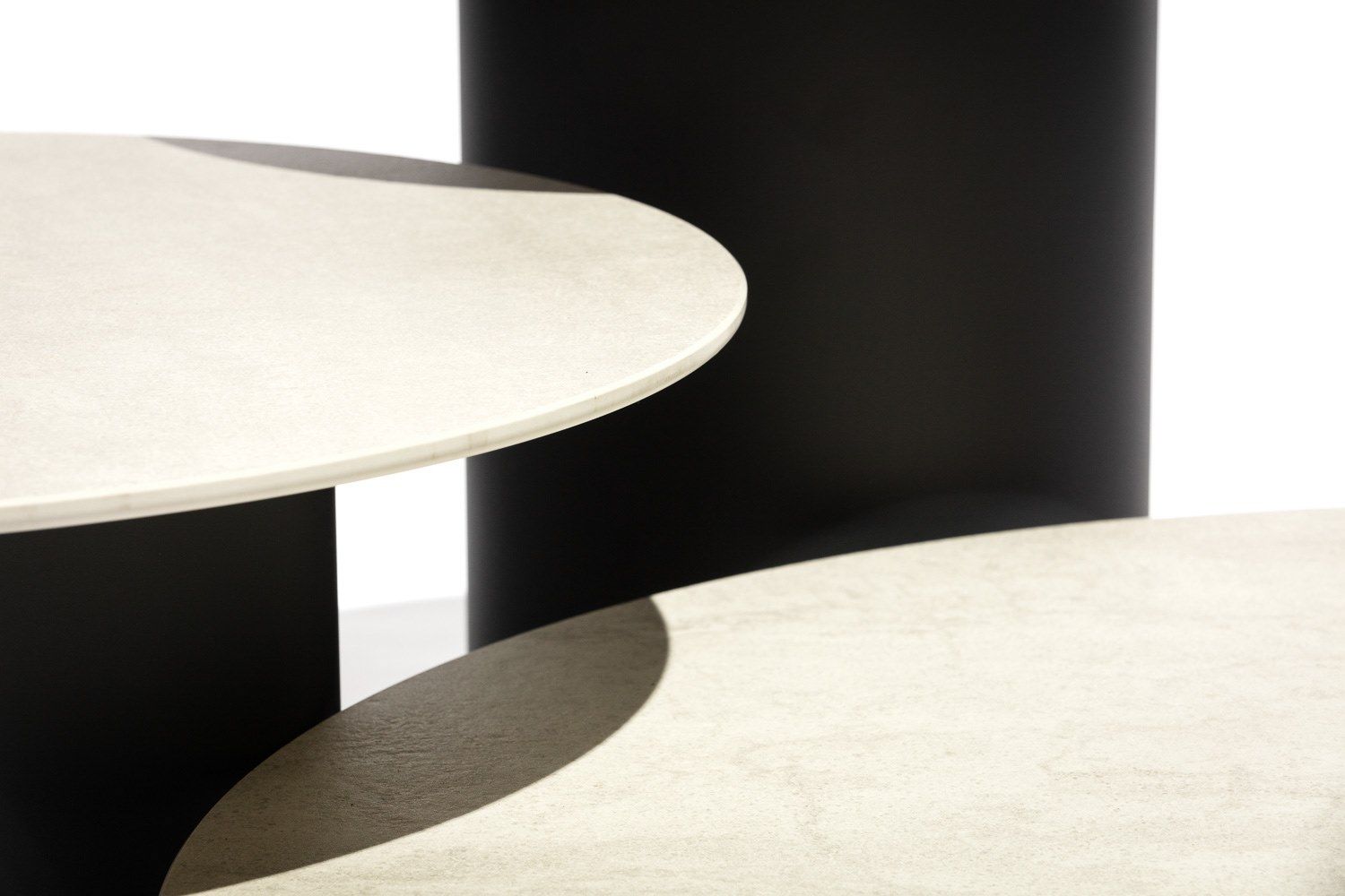 Круглый низкий журнальный столик Todus Branta ARCH-00136573 - Вид №2