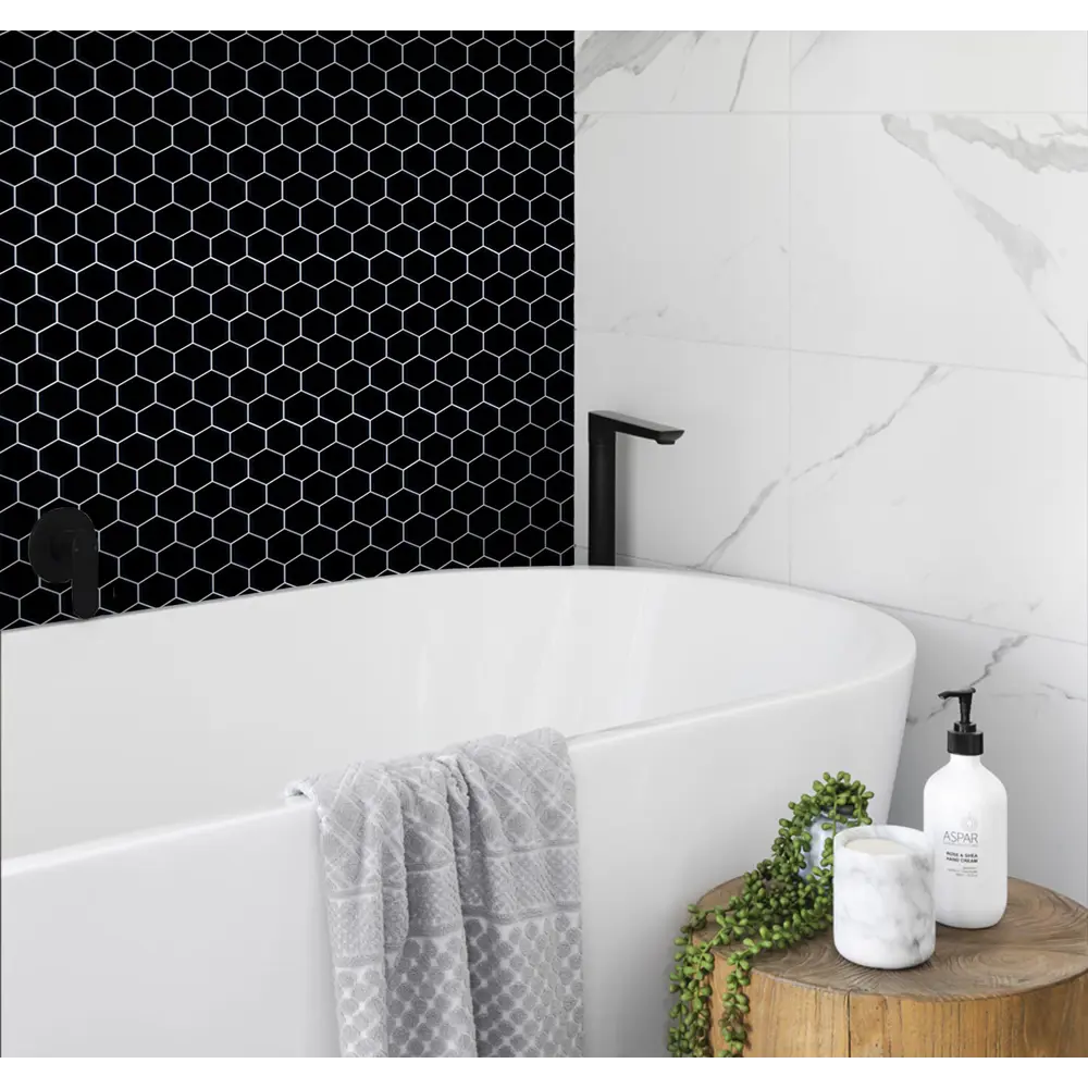 Наклейка декоративная 3D мозаика Черные соты 25x25 см 87087953 STLM-2123947 FBRUSH  - Вид №1